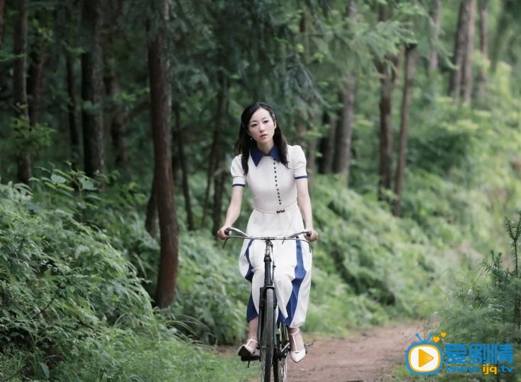 电视剧冲出月亮岛剧照