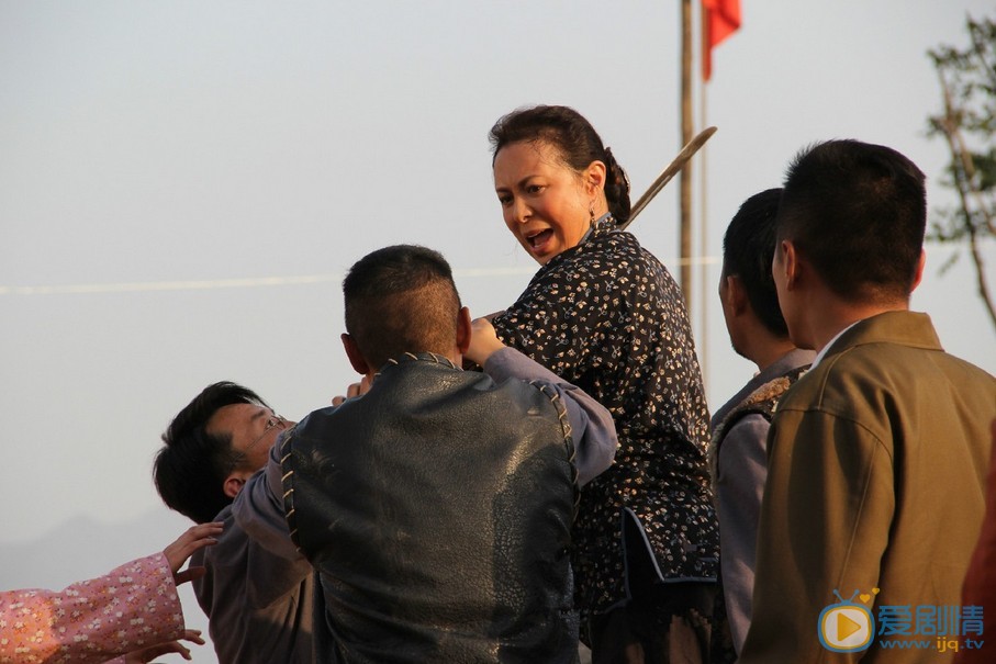 电视剧兵出潼关剧照